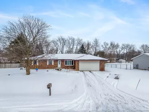 175 Sunrise Dr, Rockton, IL 61072
