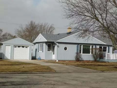 6312 Browns Pkwy, Loves Park, IL 61111