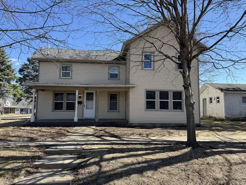 Exterior - 321 N Argyle St, Lanark, IL 61046 photo 2 of 6