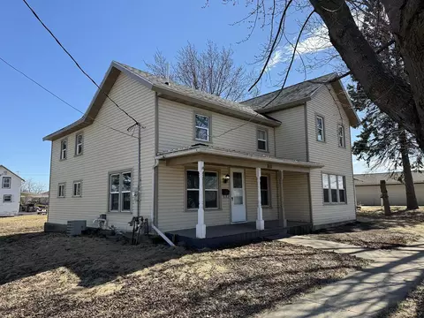 Exterior - 321 N Argyle St, Lanark, IL 61046 photo 3 of 6