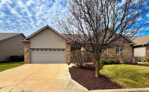 1453 Stone Bridge Xing, Rockford, IL 61108
