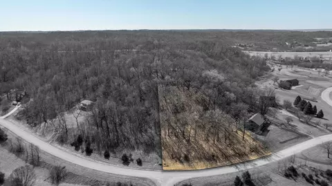 105 Cogan Dr, Galena, IL 61036