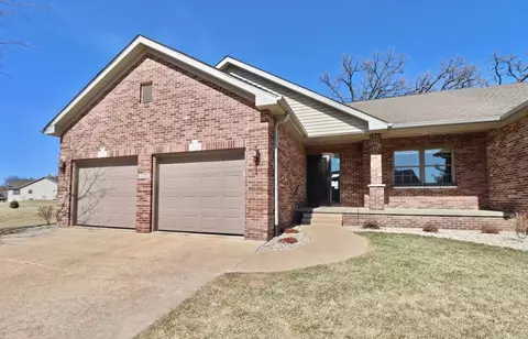 6776 White Oak Dr, South Beloit, IL 61080