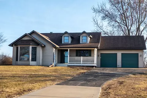 609 Gear St, Galena, IL 61036