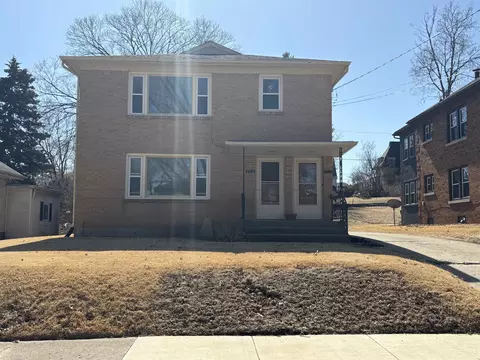 706-708 King St, Rockford, IL 61103