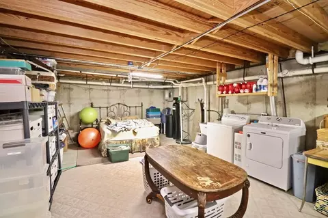 9807 Double Ditch Cir, Roscoe, IL 61073 photo 17