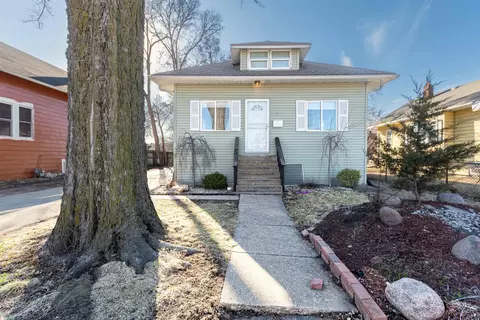 2117 Magnolia St, Rockford, IL 61104