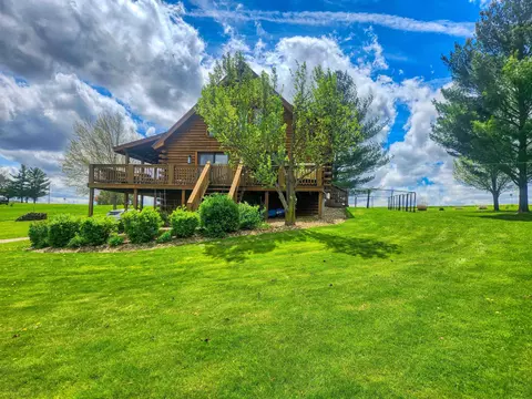 13-18 Spring Creek Dr, Lanark, IL 61046 photo 3