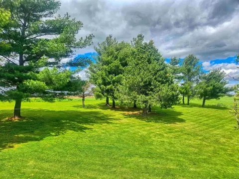 13-18 Spring Creek Dr, Lanark, IL 61046 photo 4