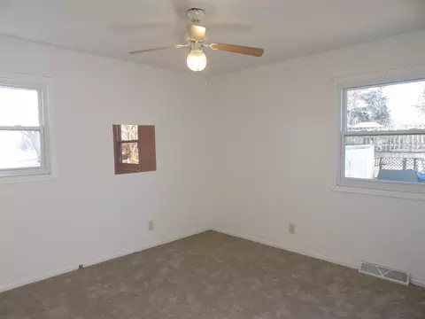 Bedroom - 2015 Bedford Dr, Freeport, IL 61032 photo 1 of 3