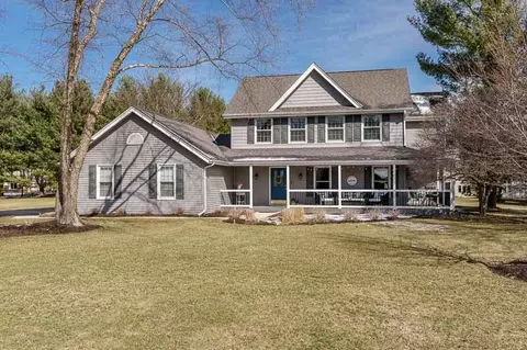 7468 Joy Ln, Roscoe, IL 61073