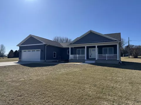 400 10th St, Milledgeville, IL 61051