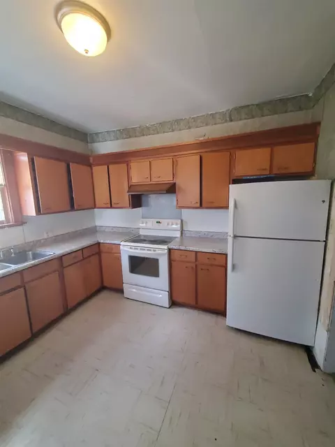 9 E Jefferson, Freeport, IL 61032 photo 6