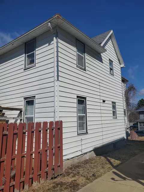 9 E Jefferson, Freeport, IL 61032 photo 4