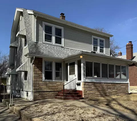 1111 20th St, Rockford, IL 61104