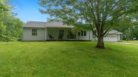 971 W Devils Backbone Rd, Oregon, IL 61061