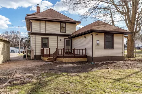 303 E Union St, Rockton, IL 61072 photo 2