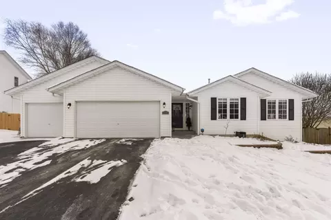 11291 Linden Blossom Ln, Roscoe, IL 61073