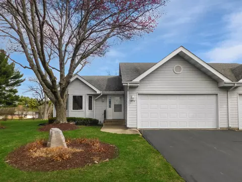 5354 Dierks Dr, Rockford, IL 61108