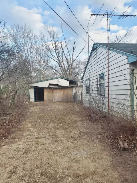 1301 Watts Ave, Rockton, IL 61072 photo 5