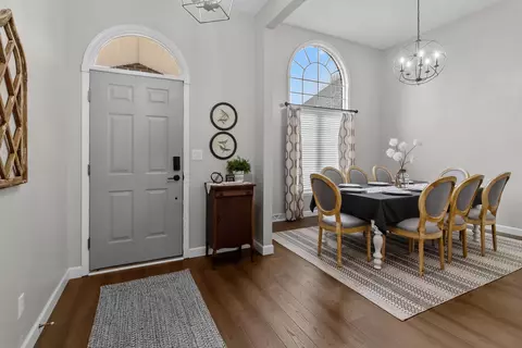 Entry Way - 9303 River View Trl, Roscoe, IL 61073 photo 2 of 4
