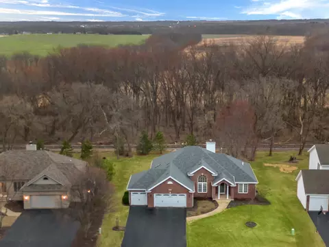 View/Area - 9303 River View Trl, Roscoe, IL 61073 photo 2 of 11