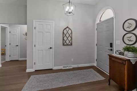 Entry Way - 9303 River View Trl, Roscoe, IL 61073 photo 1 of 4