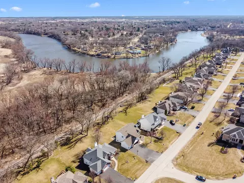 View/Area - 9303 River View Trl, Roscoe, IL 61073 photo 7 of 11