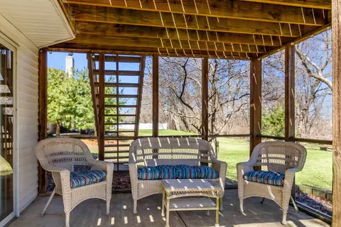 Exterior - 9303 River View Trl, Roscoe, IL 61073 photo 9 of 11