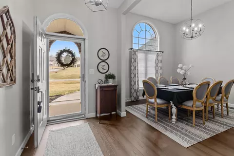 Entry Way - 9303 River View Trl, Roscoe, IL 61073 photo 3 of 4