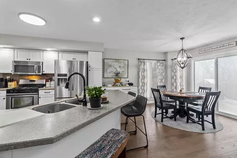 Kitchen - 9303 River View Trl, Roscoe, IL 61073 photo 1 of 4