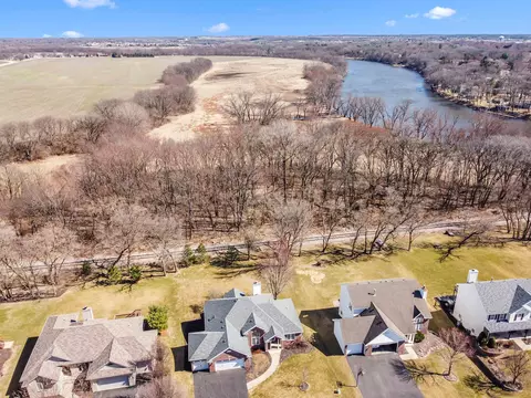 View/Area - 9303 River View Trl, Roscoe, IL 61073 photo 6 of 11