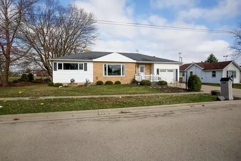 208 N Franklin, Lena, IL 61048