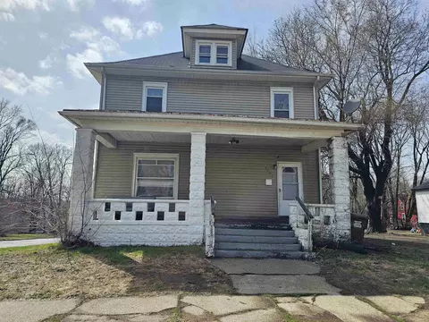 1004 N Winnebago St, Rockford, IL 61103