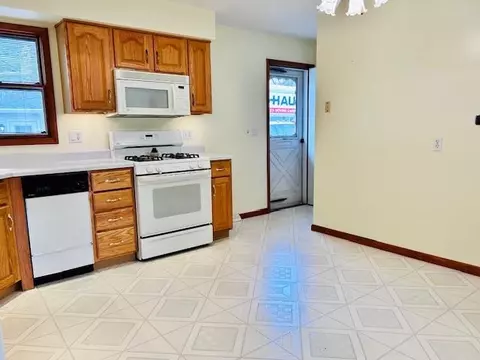 428 E 8th St, Belvidere, IL 61008 photo 8
