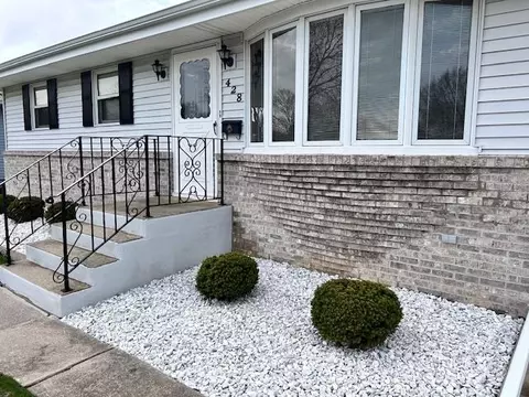 428 E 8th St, Belvidere, IL 61008 photo 4