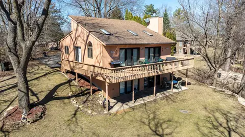 1 A99 Mustang Ln, Apple River, IL 61001