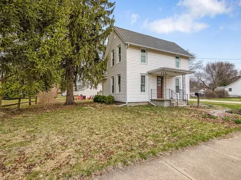 707 W Madison St, Belvidere, IL 61008