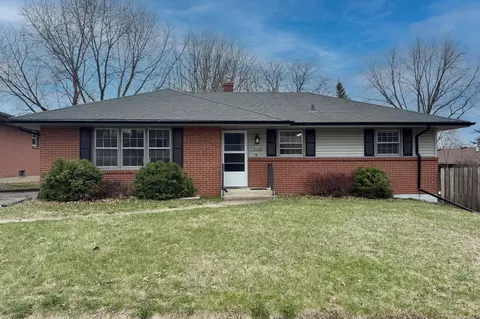 3128 Sunnyside Dr, Rockford, IL 61114