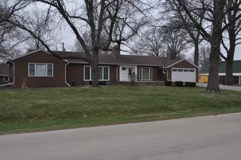 1318 S Benson Blvd, Freeport, IL 61032