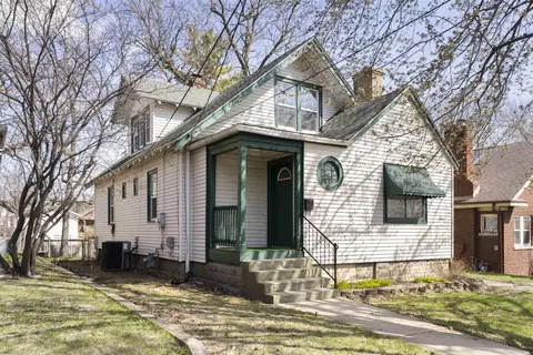 127 N Rockford Ave, Rockford, IL 61107