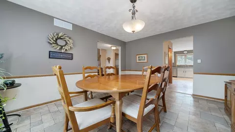 7436 Joy Ln, Roscoe, IL 61073 photo 18
