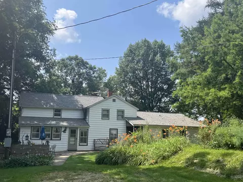 17907 Schmidt Rd, Mount Carroll, IL 61053
