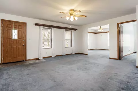 Living - 719 E 4th St, Belvidere, IL 61008 photo 2 of 6