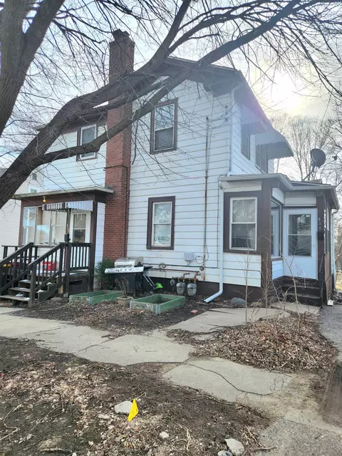 833-835 Hovey Ave, Rockford, IL 61103