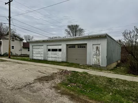 701 N Jefferson St, Mount Carroll, IL 61053 photo 2
