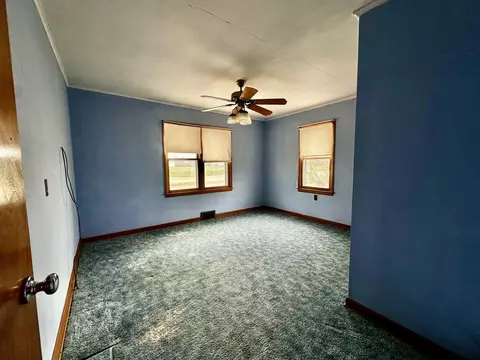 701 N Jefferson St, Mount Carroll, IL 61053 photo 9