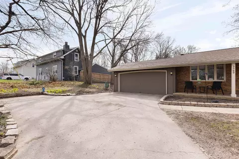 Exterior - 5569 Grove St, Roscoe, IL 61073 photo 2 of 6