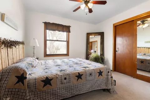 Bedroom - 5569 Grove St, Roscoe, IL 61073 photo 2 of 3