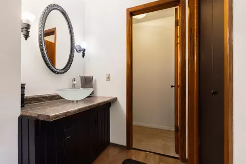 Bath - 5569 Grove St, Roscoe, IL 61073 photo 1 of 3